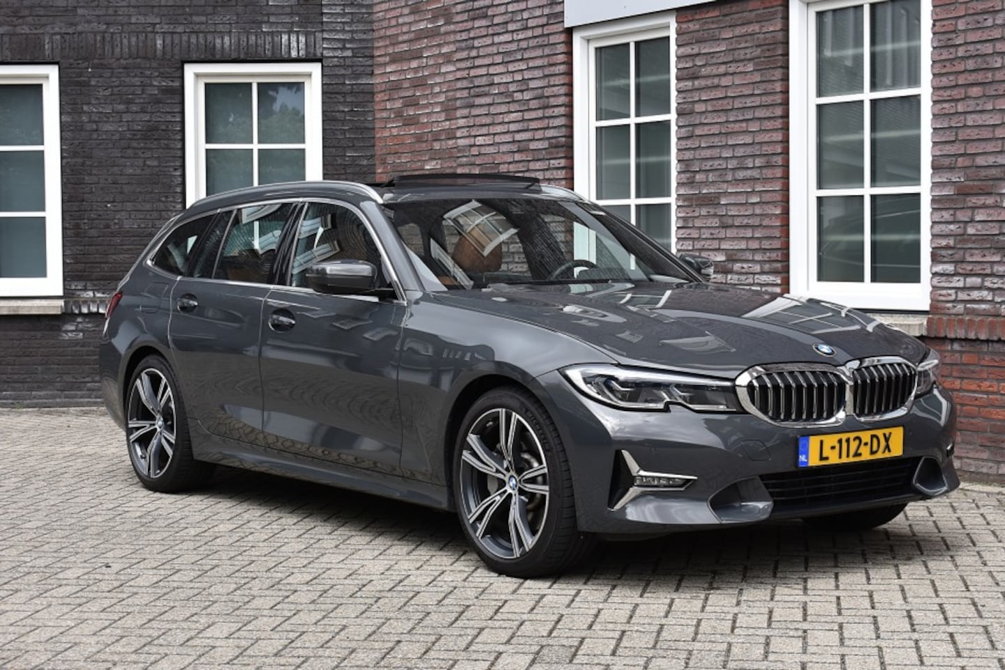 BMW 3-serie - 330 330e xDrive High Executive/Individual/Panodak/Leer/4WD Wij zijn op afspraak geopend! G - AutoWereld.nl