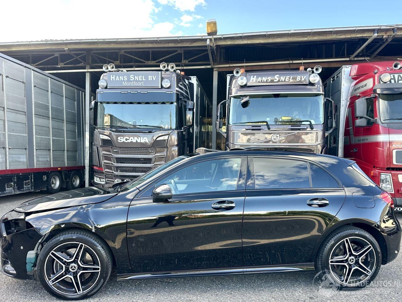 Mercedes-Benz A-klasse - 250e AMG Bus Sol Limited - nap - pano - 1e eig - widescreen - sfeerverl - camera - front + - AutoWereld.nl