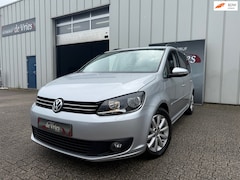 Volkswagen Touran - 1.4 TSI Comfortline 7 Persoons / Airco / Navi / Stoelverw. / PDC / Trekhaak