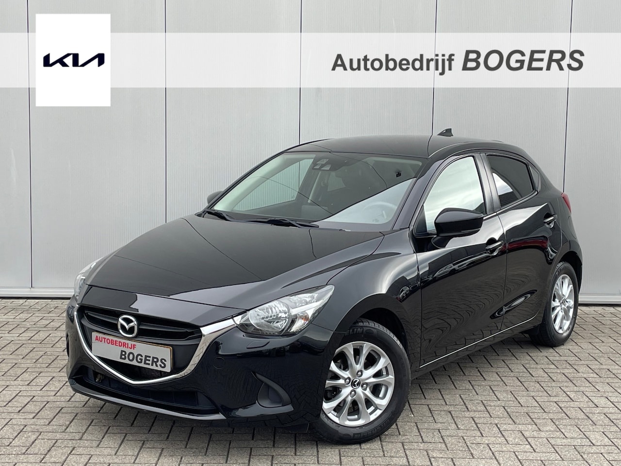 Mazda 2 - 1.5 Skyactiv-G Sport Selected Navigatie, Climate Control, Cruise Control, 15"Lm, Achteruit - AutoWereld.nl