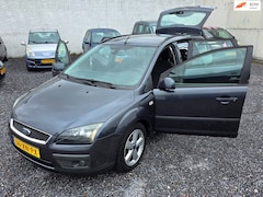 Ford Focus Wagon - 1.6-16V Futura stationwagen airco
