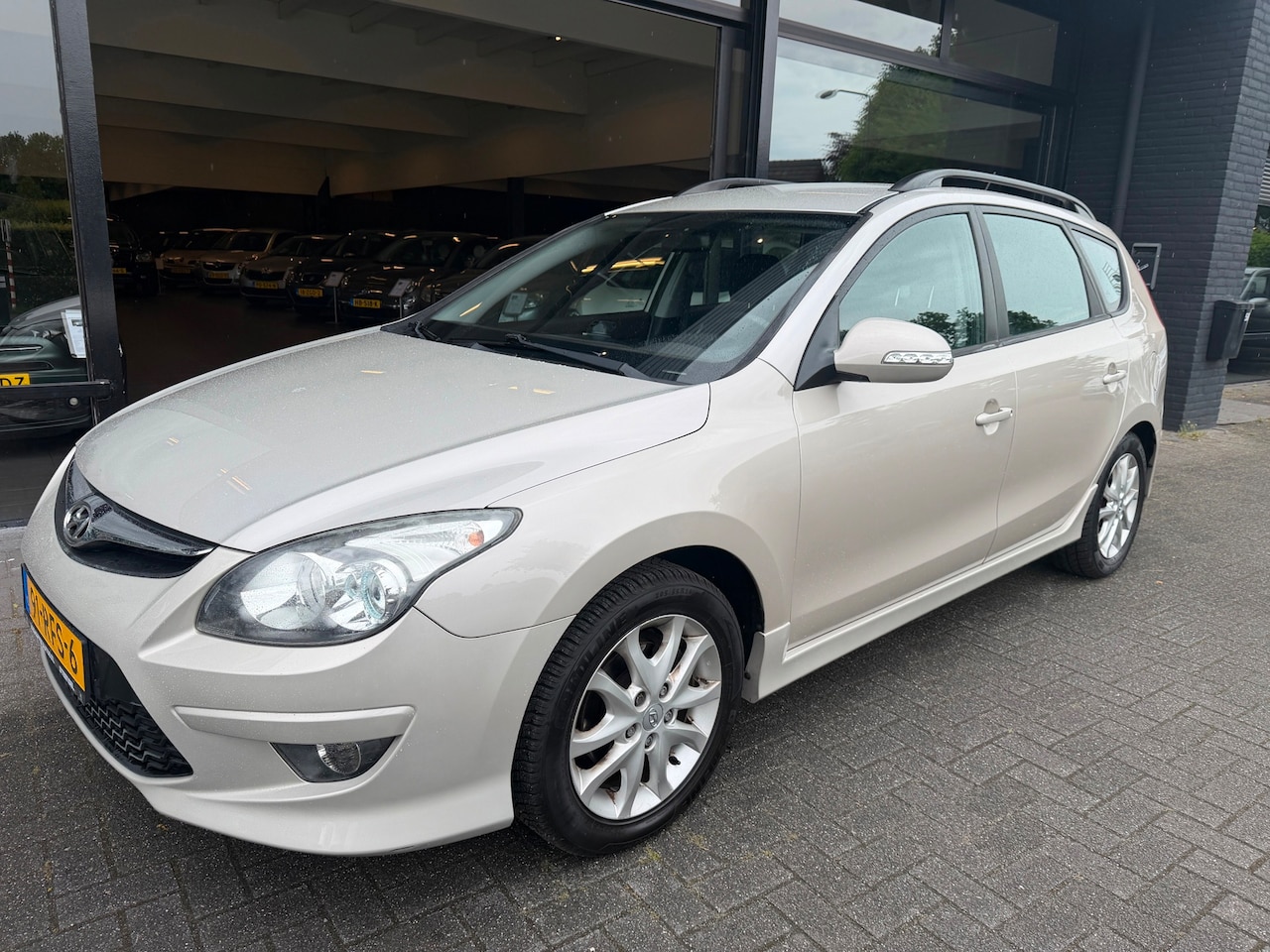 Hyundai i30 CW - 1.4i i-Motion / apk 7-2027 - AutoWereld.nl