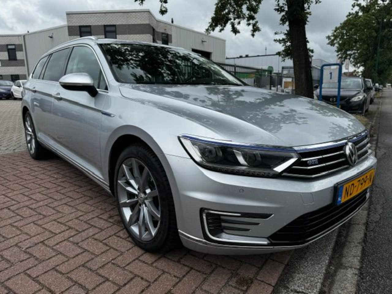 Volkswagen Passat Variant - 1.4 TSI GTE SOH 97.4% 186.000km Airco/ECC,Navi,Panoramadak,Half Leder/Alcantara - AutoWereld.nl
