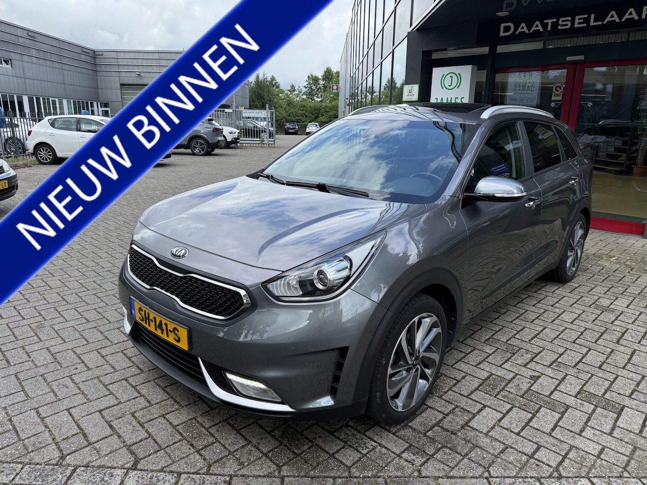 Kia Niro - 1.6 GDi Hybrid First Edition Schuifdak Trekhaak - AutoWereld.nl