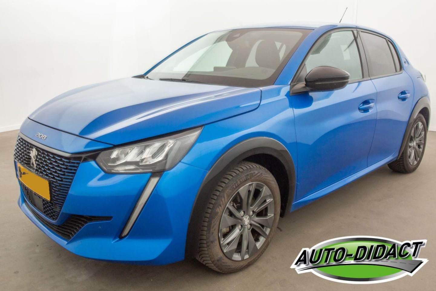 Peugeot e-208 - EV Allure 50 kWh 81.865 KM - AutoWereld.nl