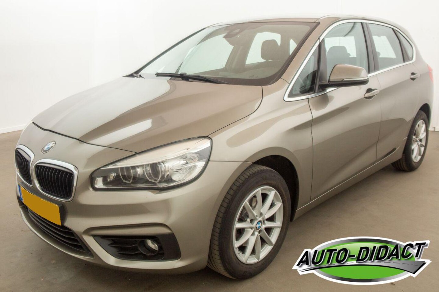 BMW 2-serie Active Tourer - 216i Centennial High Executive 216i Centennial High Executive - AutoWereld.nl