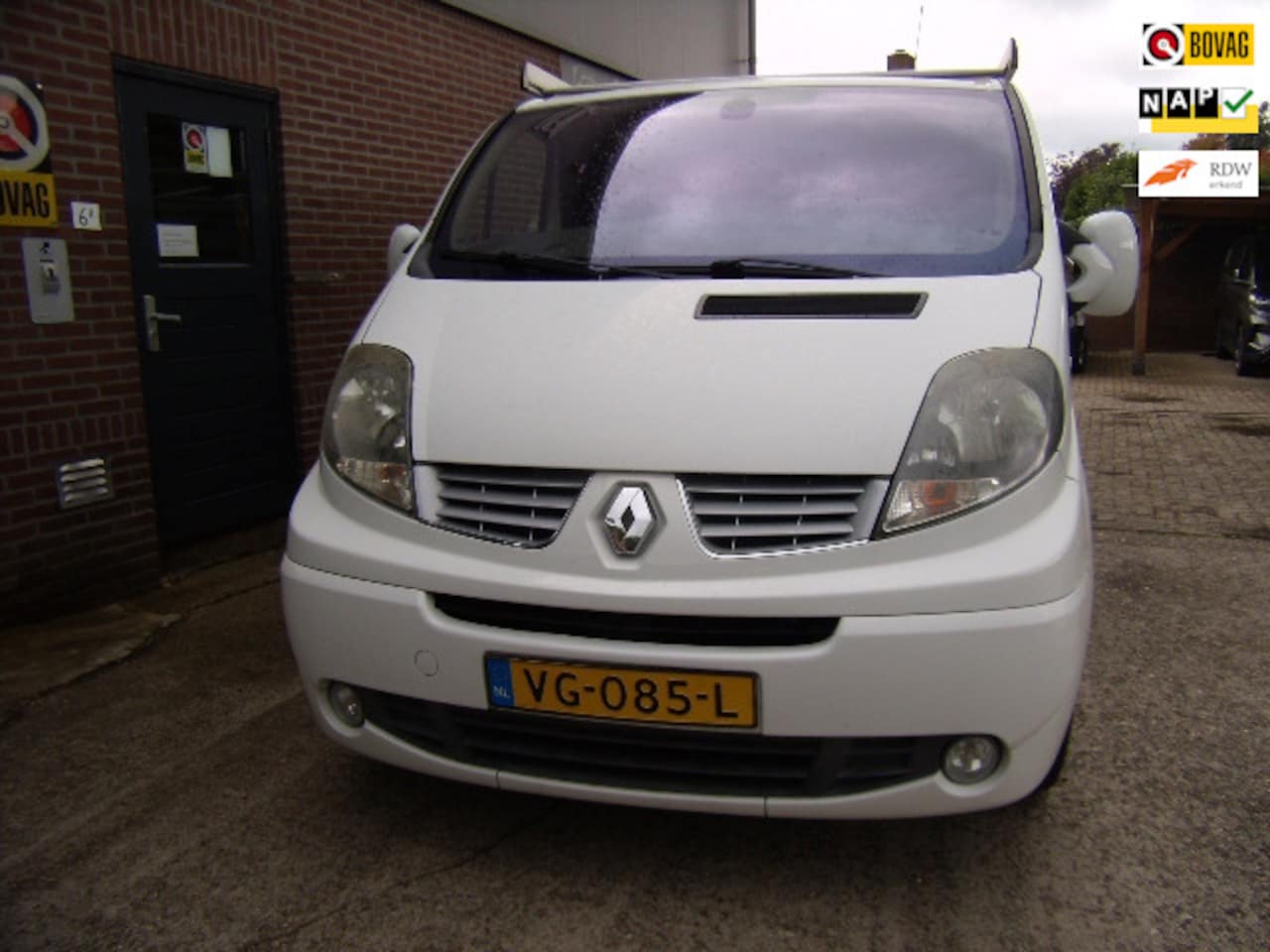 Renault Trafic - 2.0 dCi T27 L1H1 DC Eco Black Edition 2.0 dCi T27 L1H1 DC Eco Black Edition - AutoWereld.nl