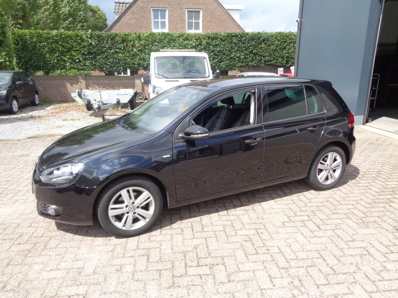 Volkswagen Golf - 1.2 TSI Trendline MATCH ECC, PDC v+a, Bluetoth scherm, LM velgen - AutoWereld.nl