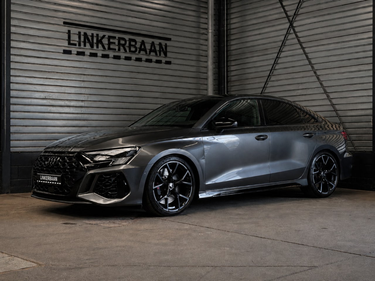 Audi RS3 - 2.5 TFSI Limousine Quattro 400pk | Panodak | RS Zetels | B&O | A - AutoWereld.nl