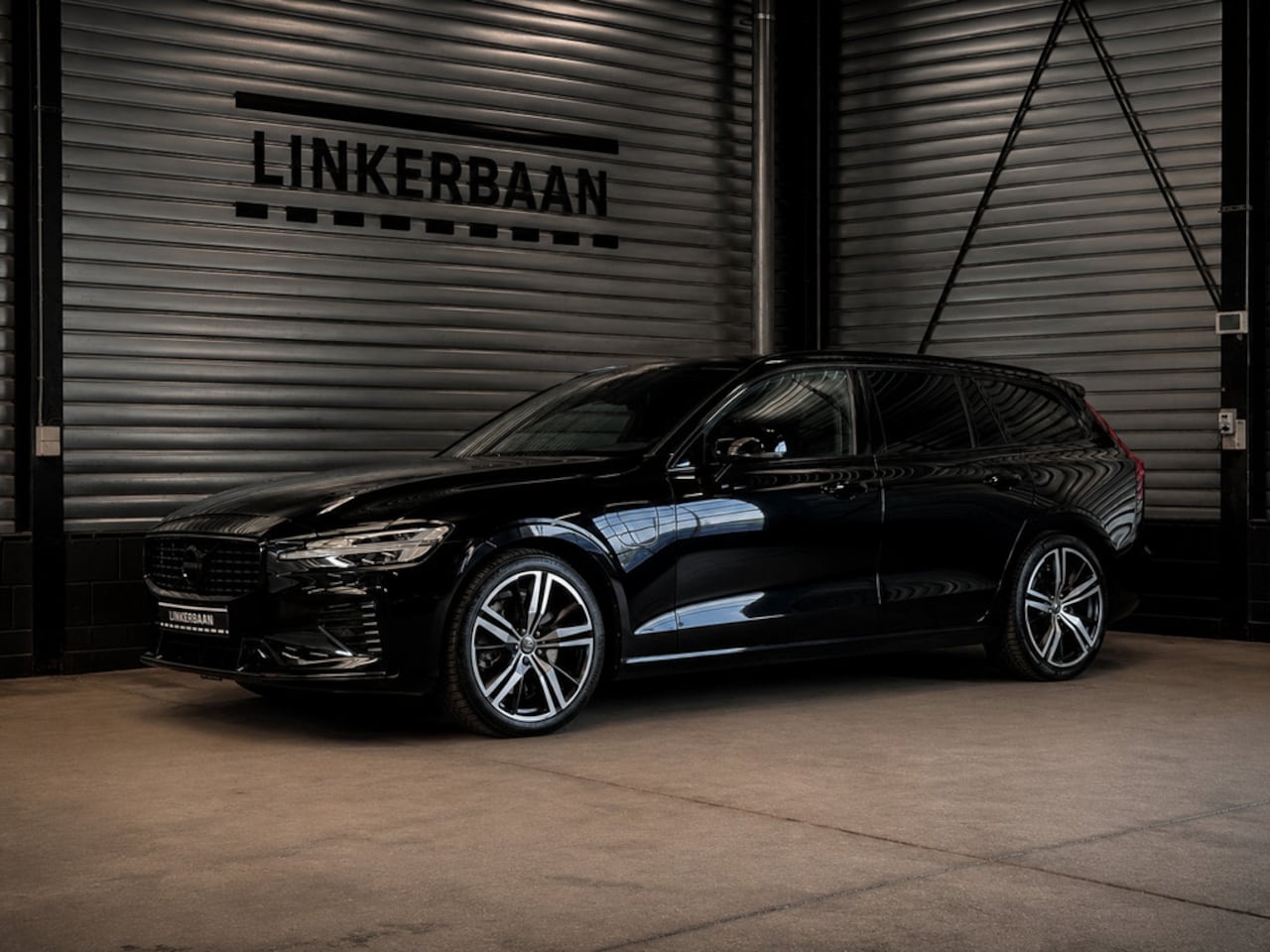 Volvo V60 - 2.0 T8 AWD Polestar Engineered | SOH 100% | Panodak | H&K | Pilo - AutoWereld.nl