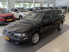 Volvo V40 - 2.0 Europa Airco, Cruise Control, Trekhaak, Stuurbekrachtiging