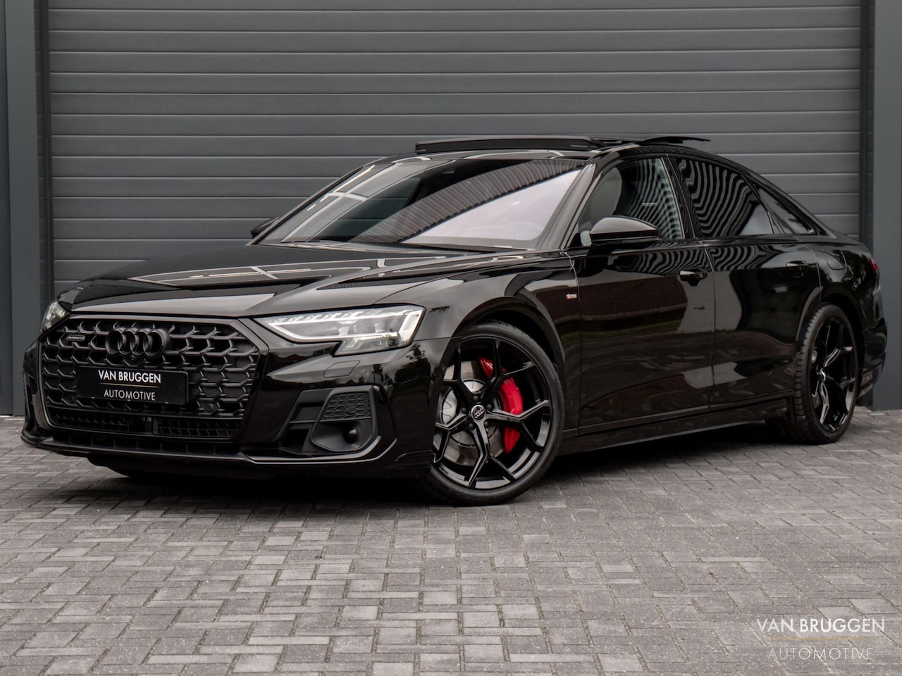 Audi A8 - 60 TFSI e quattro S-Line 4WS Pano Lucht Exclusive BTW Massage Koeling Softclose Alcantara - AutoWereld.nl