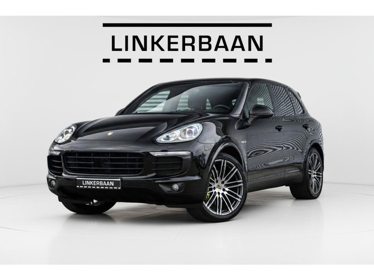 Porsche Cayenne - 3.0 S E-Hybrid | Panodak | Luchtvering | Trekhaak | Bose | Sport - AutoWereld.nl