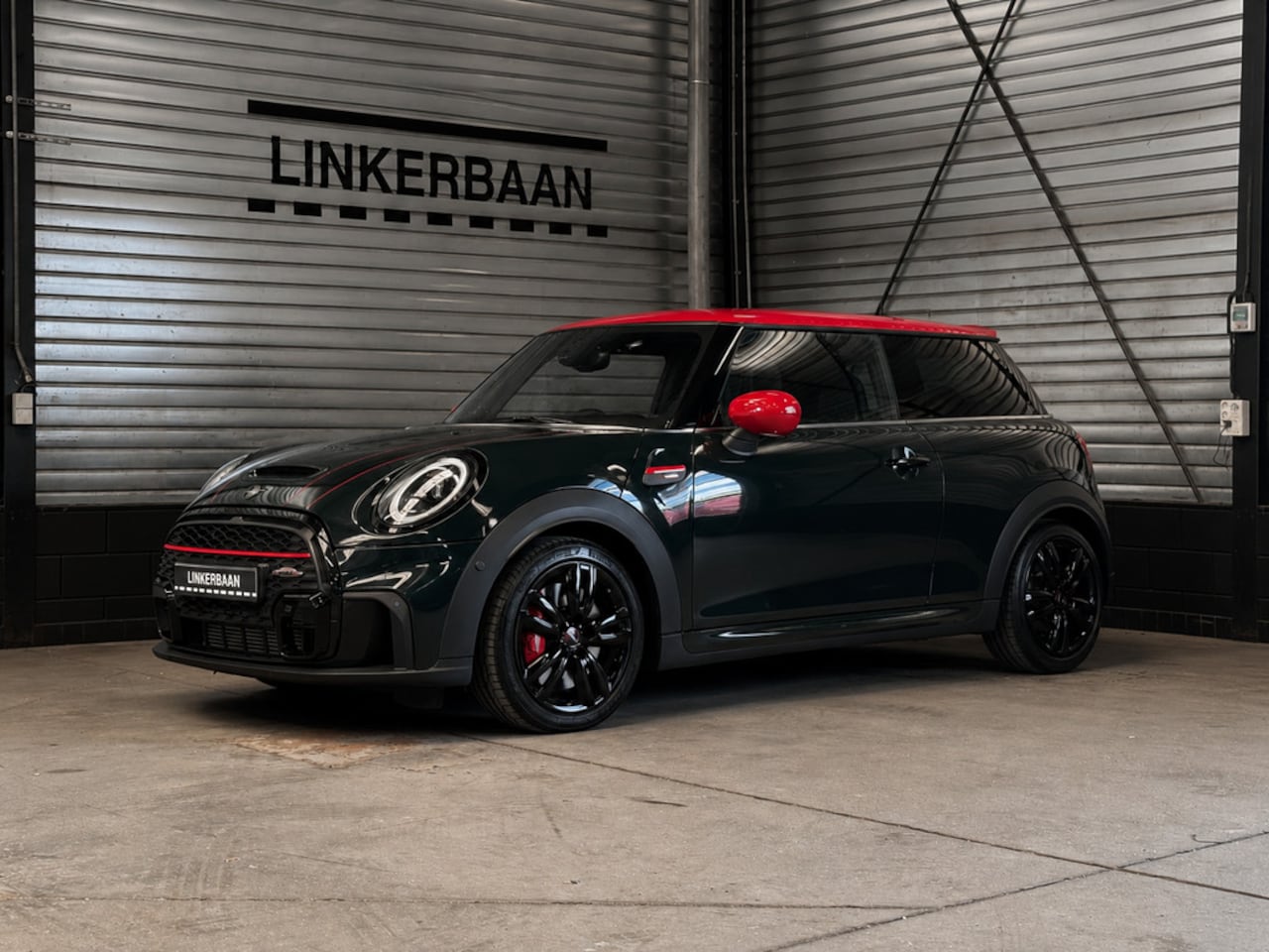 MINI John Cooper Works - JCW 2.0 231pk | Full Option | Panodak | H&K | HUD | Black Pack | - AutoWereld.nl