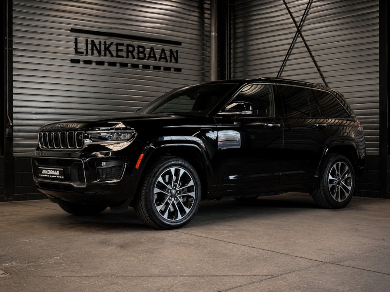 Jeep Grand Cherokee - 2.0 Hybride | SOH 96% | Overland | Full Option | Panodak | Lucht - AutoWereld.nl