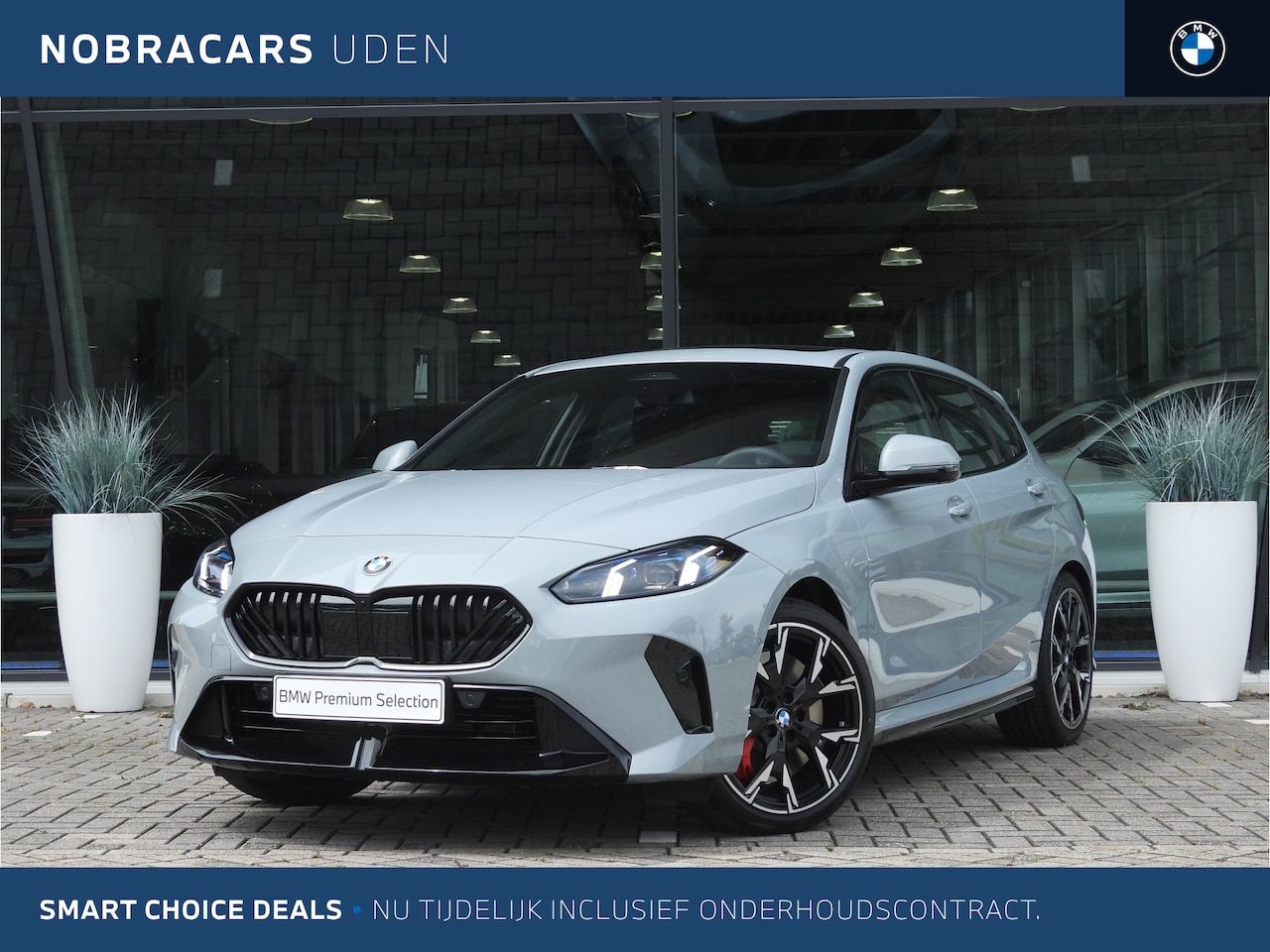 BMW 1-serie - 120 M Sport Automaat / Panoramadak / Sportstoelen / Achteruitrijcamera / Adaptieve LED / M - AutoWereld.nl