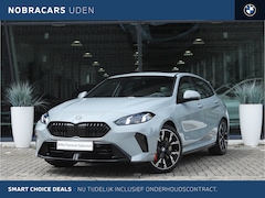 BMW 1-serie - 120 M Sport Automaat / Panoramadak / Sportstoelen / Achteruitrijcamera / Adaptieve LED / M