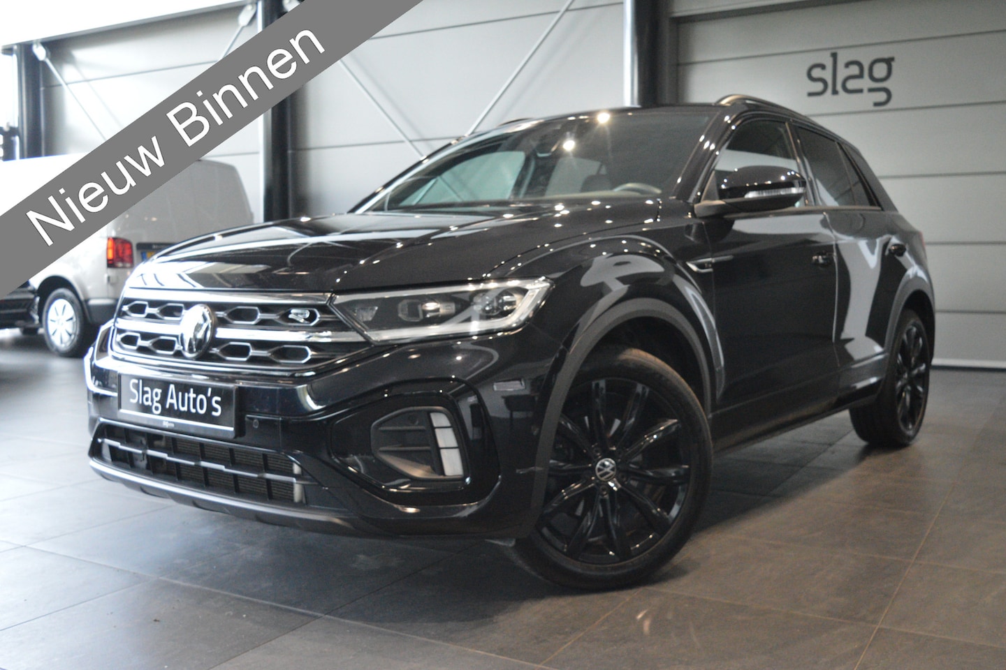 Volkswagen T-Roc - 1.5 TSI 3X R-LINE Black Style carplay camera beats 150 pk !! - AutoWereld.nl