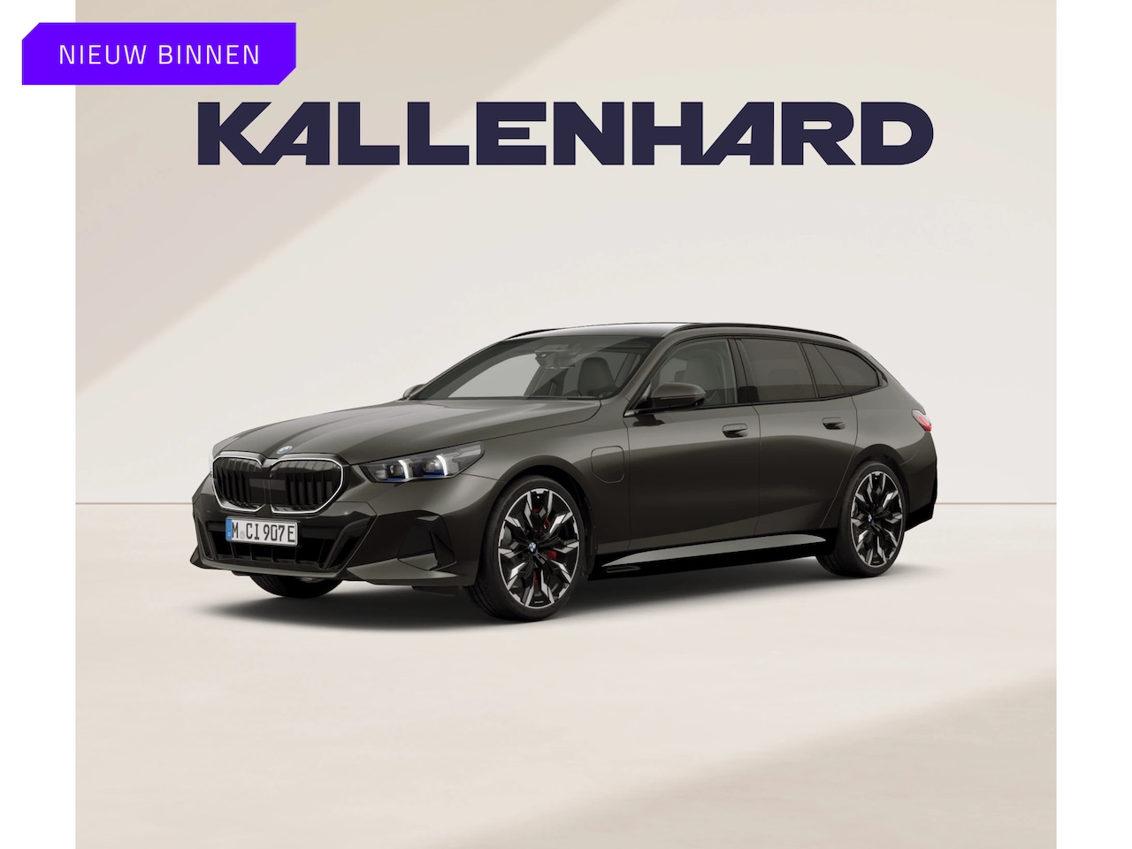BMW 5-serie Touring - 550e xDrive M-Sport Pro - M-Zetels - Full Option - NP108.000 - AutoWereld.nl