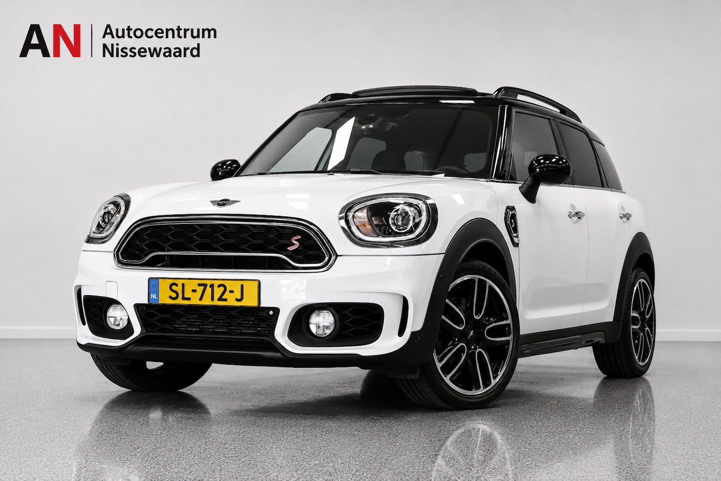 MINI Countryman - 2.0 Cooper S JCW |Pano|Leder|Carplay| - AutoWereld.nl