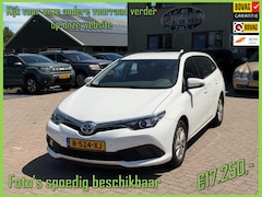 Toyota Auris Touring Sports - Touring Sports 1.8 Hybrid Now - Prijs inclusief 12 maanden BOVAG-garantie en afleveren –