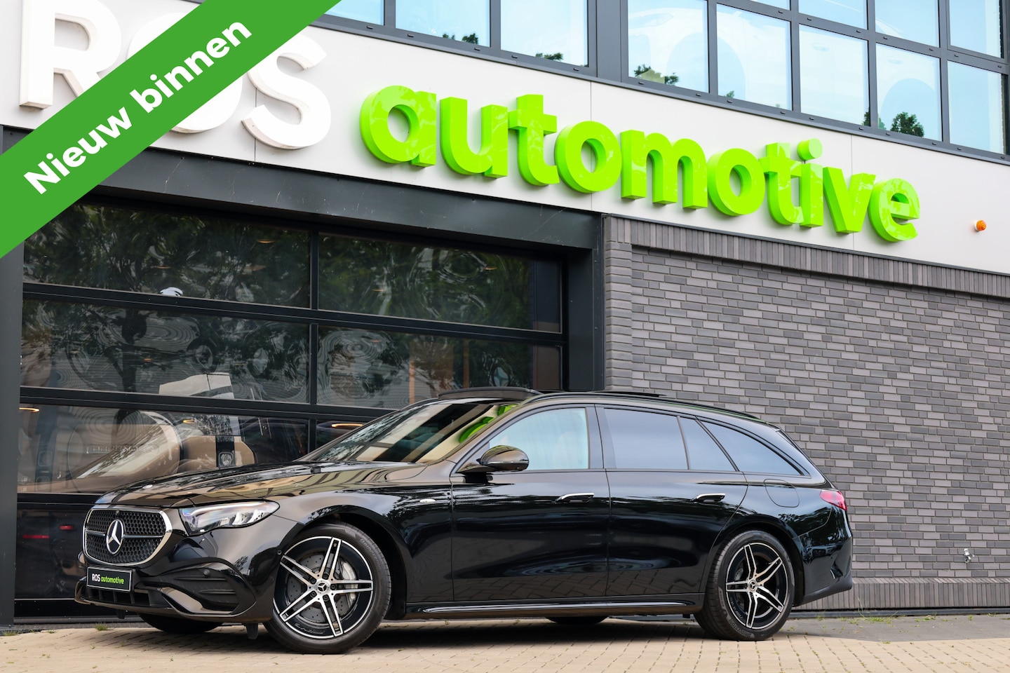 Mercedes-Benz E-klasse Estate - 300 e AMG Line | BTW | PANO | HYPERSCREEN | BURMESTER | 360 | KEYLESS | ELEK TREKHAAK | - AutoWereld.nl