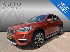 BMW X1 - sDrive20i Orange Edition II AUTOMAAT| LEDER SPORT INTERIEUR| PANORAMADAK| CAMERA| NAVIGATI