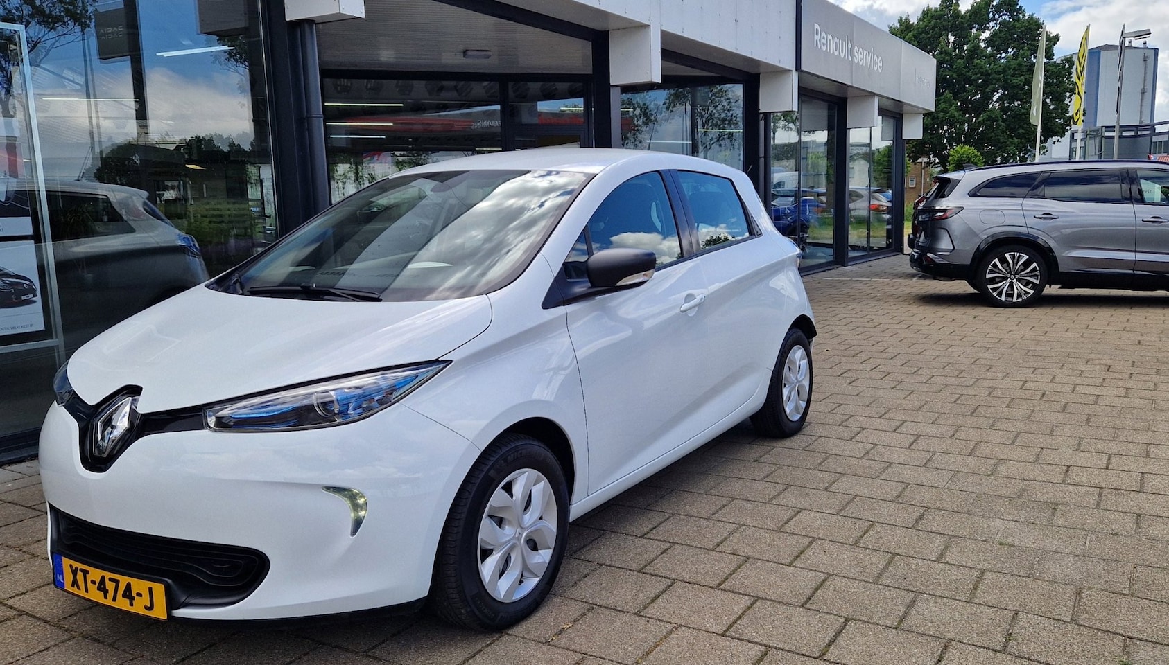 Renault Zoe - R90 Life 41 kWh Koop Accu | Soh 92,6% | 1e Eigenaar |100% Onderhouden | Prijs is incl BTW - AutoWereld.nl