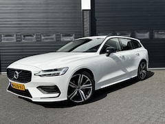 Volvo V60 - 2.0 B3 163PK Momentum R-Design | Camera | Trekhaak | Stoel & Stuur verw. | €23.900, - incl