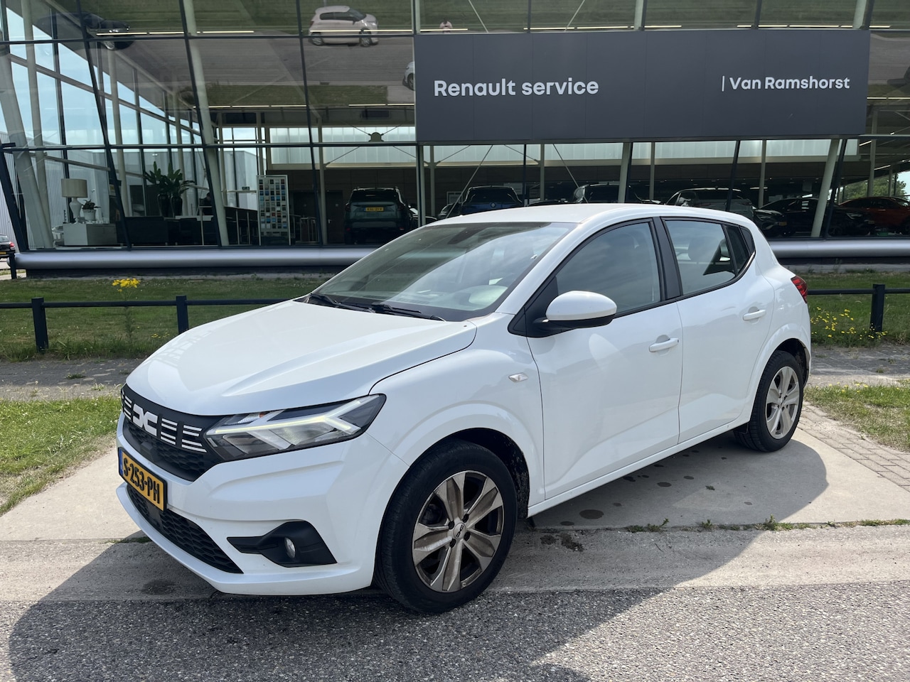Dacia Sandero - 1.0 TCe 90 Expression / Automaat / Apple Carplay - Android Auto / Parkeerhulp. Achter / - AutoWereld.nl