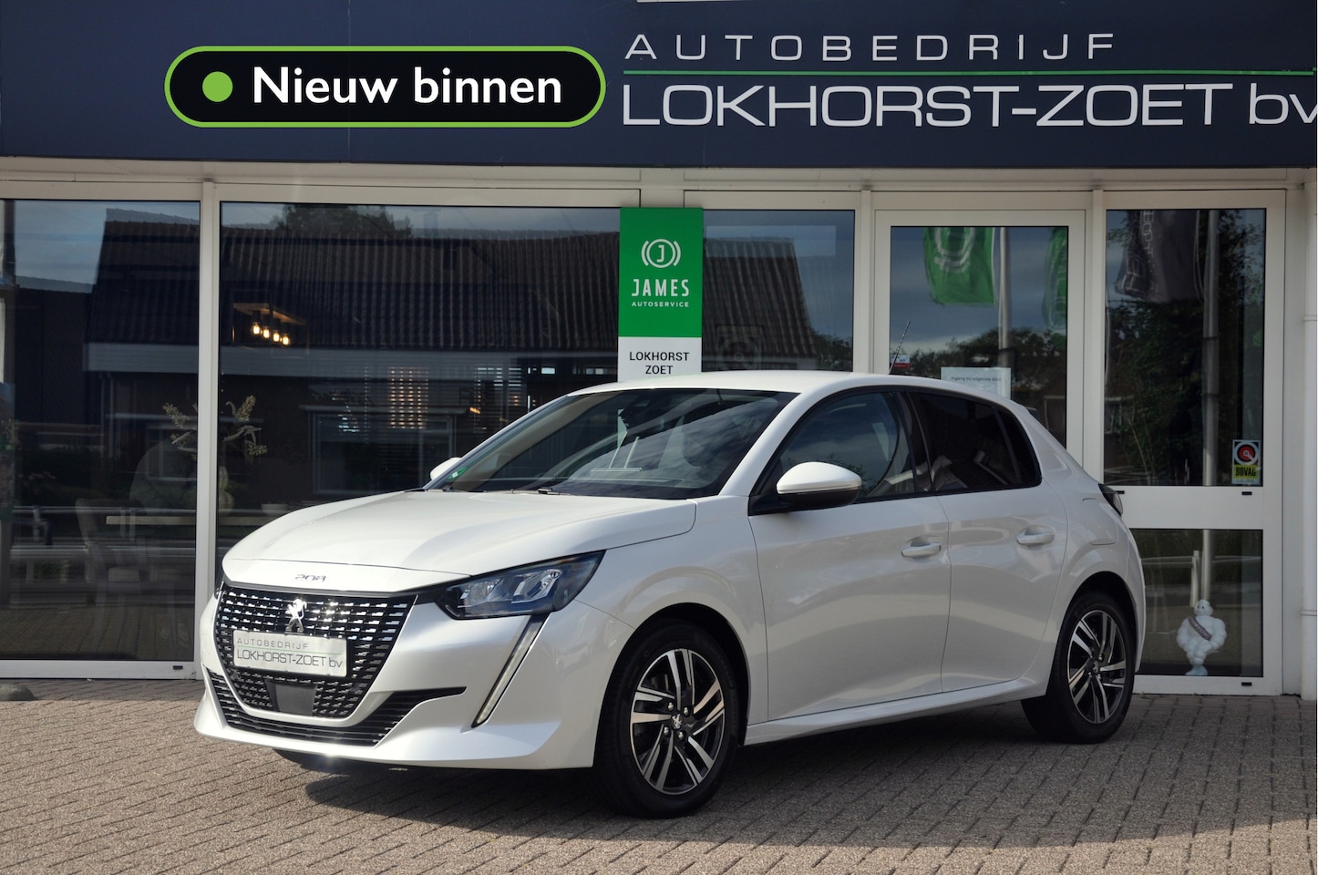 Peugeot 208 - 1.2 PureTech 100 PK Allure Pack | Navigatie | Camera | Mooie staat! - AutoWereld.nl