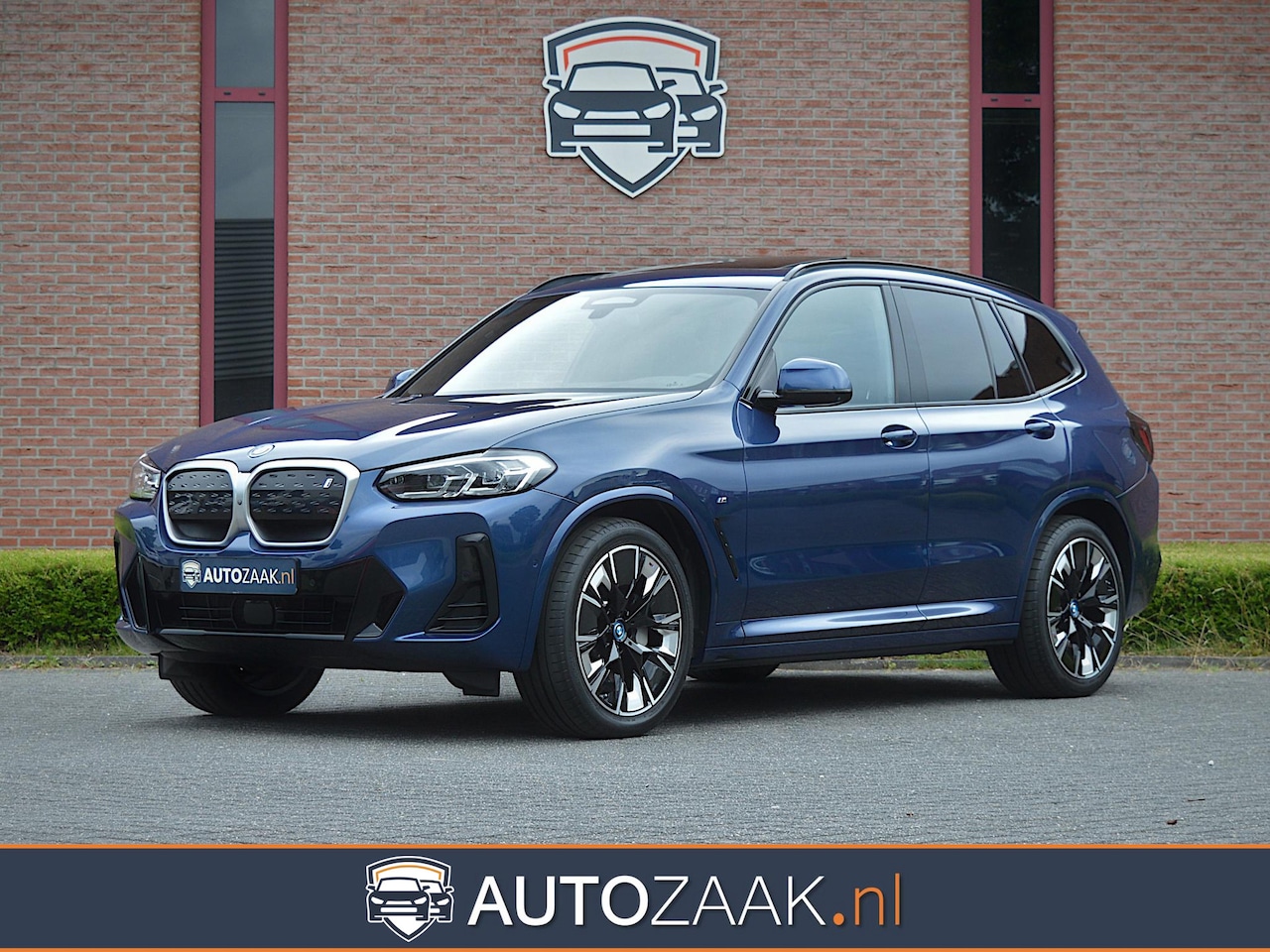BMW iX3 - High Executive M Sport | 80kWh | Leder Mokka - AutoWereld.nl