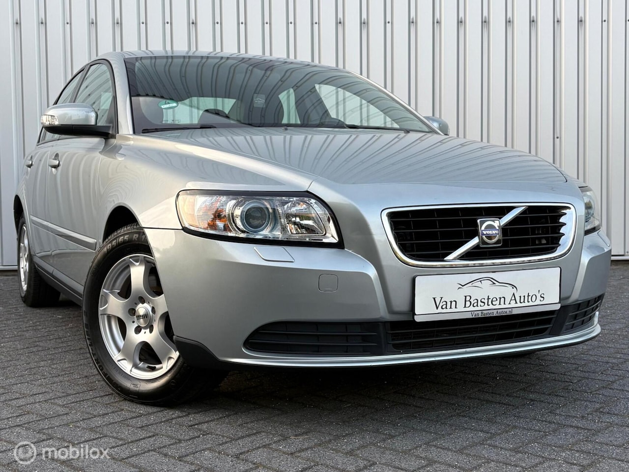 Volvo S40 - 1.8 Momentum | 125pk | Xenon | Clima | Youngtimer | Tweede eigenaar | 2009 | Volledige his - AutoWereld.nl