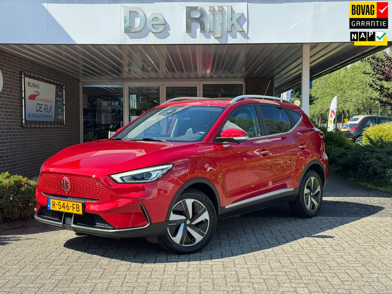MG ZS - EV Standard Range Luxury 50 kWh | Pano, Leder, 360Camera, Navi, Carplay/Android | 1e Eigen - AutoWereld.nl