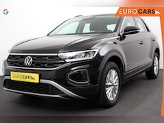 Volkswagen T-Roc - 1.5 TSI 150pk DSG Life Navigatie Apple Carplay/Android Auto Parkeersensoren Camera Adaptiv