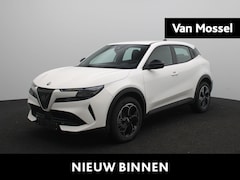 Alfa Romeo Junior - Elettrica 54 kWh | Direct Rijden | Apple Carplay & Android Auto | Parkeersensoren Achter |