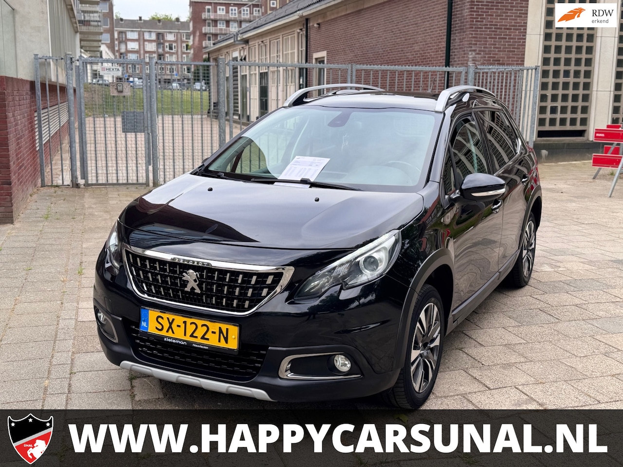 Peugeot 2008 - 1.2 PureTech Blue Lease Executive 1.2 PureTech Blue Lease Executive, NAVI, NAP, Nieuwe APK - AutoWereld.nl