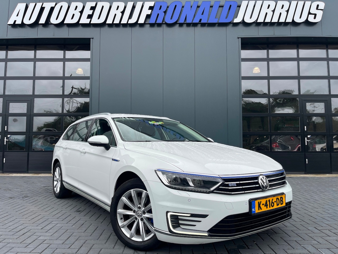 Volkswagen Passat Variant - 1.4 TSI GTE Highline NL.Auto/Trekhaak/Climatronic/Camera/Carplay/Adaptive-Cruise/2de Eigen - AutoWereld.nl