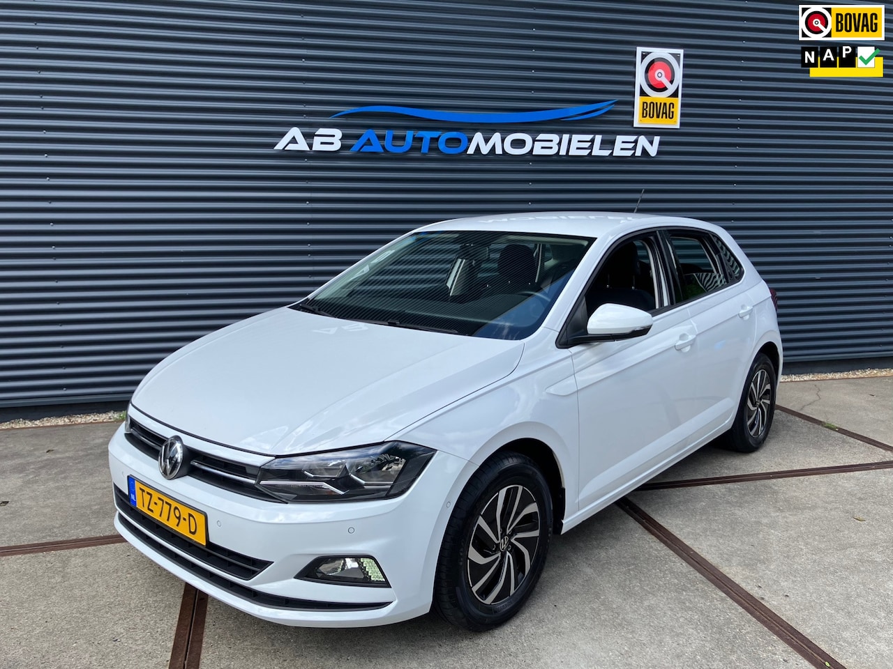 Volkswagen Polo - 1.0 TSI Comfortline CARPLAY/ PARK ASSIST/ PARKEERSENSOREN - AutoWereld.nl