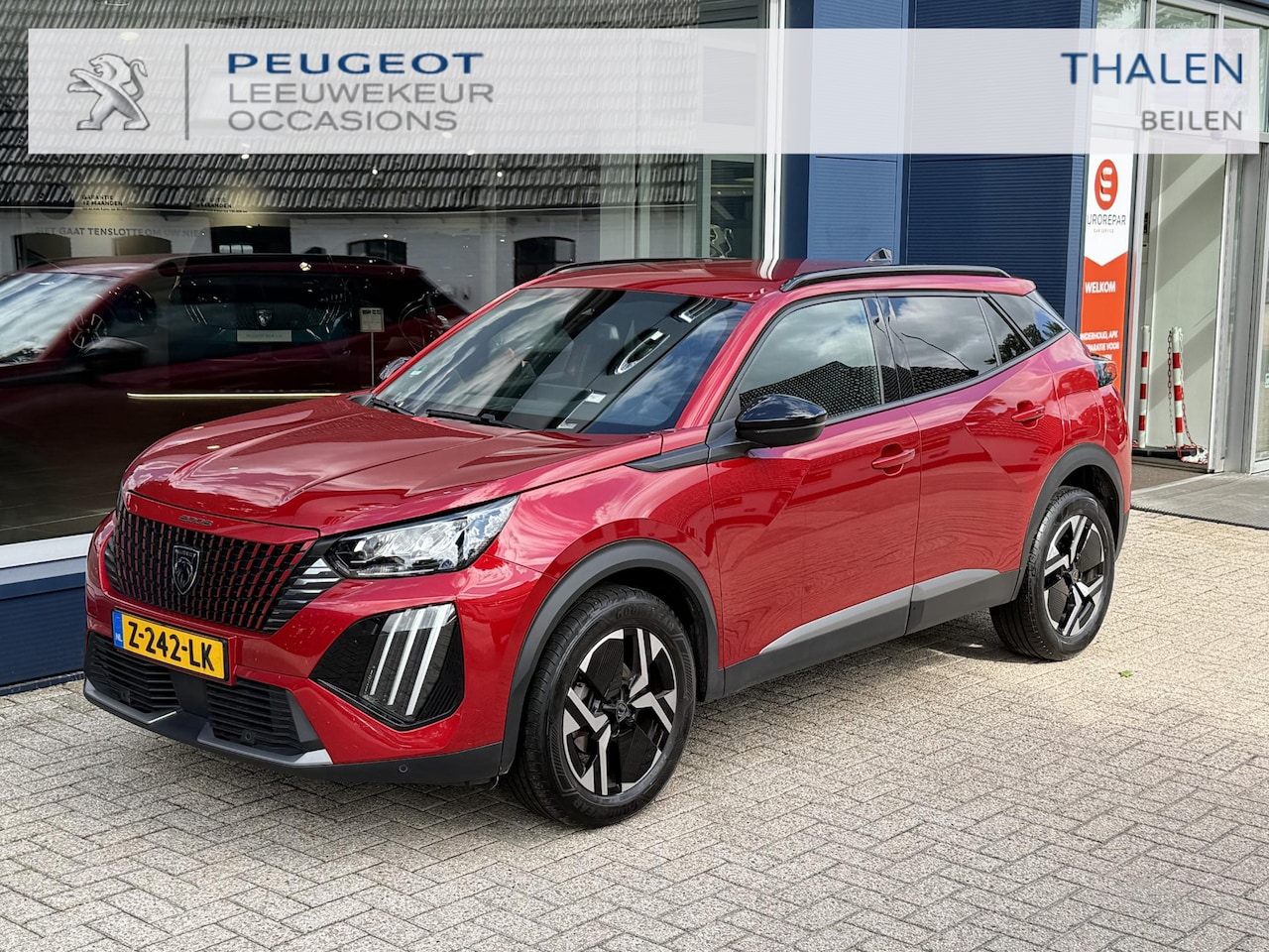 Peugeot 2008 - 1.2 Turbo 100 PK Allure | Facelift Model | Trekhaak 1200KG | Navigatie | LED Verlichting | - AutoWereld.nl