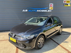 Volkswagen Polo - 1.0 TSI Life PARKEER SENSOREN/ CARPLAY/ KEYLESS