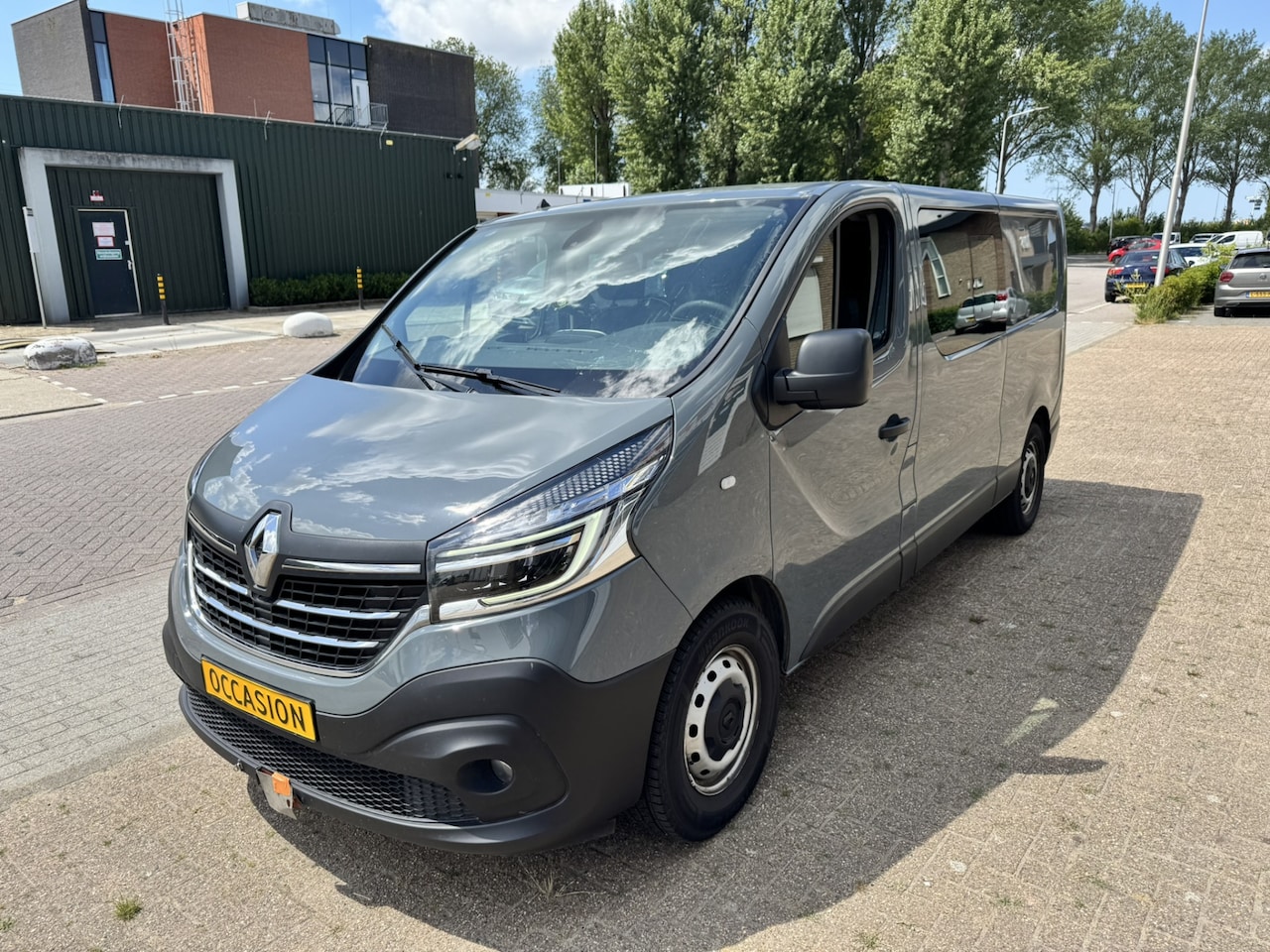 Renault Trafic - 2.0 dCi 145 L2H1 DC Automaat Comfort*Navi*Airco*EXPORT* - AutoWereld.nl