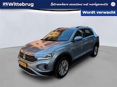 Volkswagen T-Roc - 1.0 TSI 115pk Life Edition / App Connect / Camera / LM 17'' / Clima / Keyless
