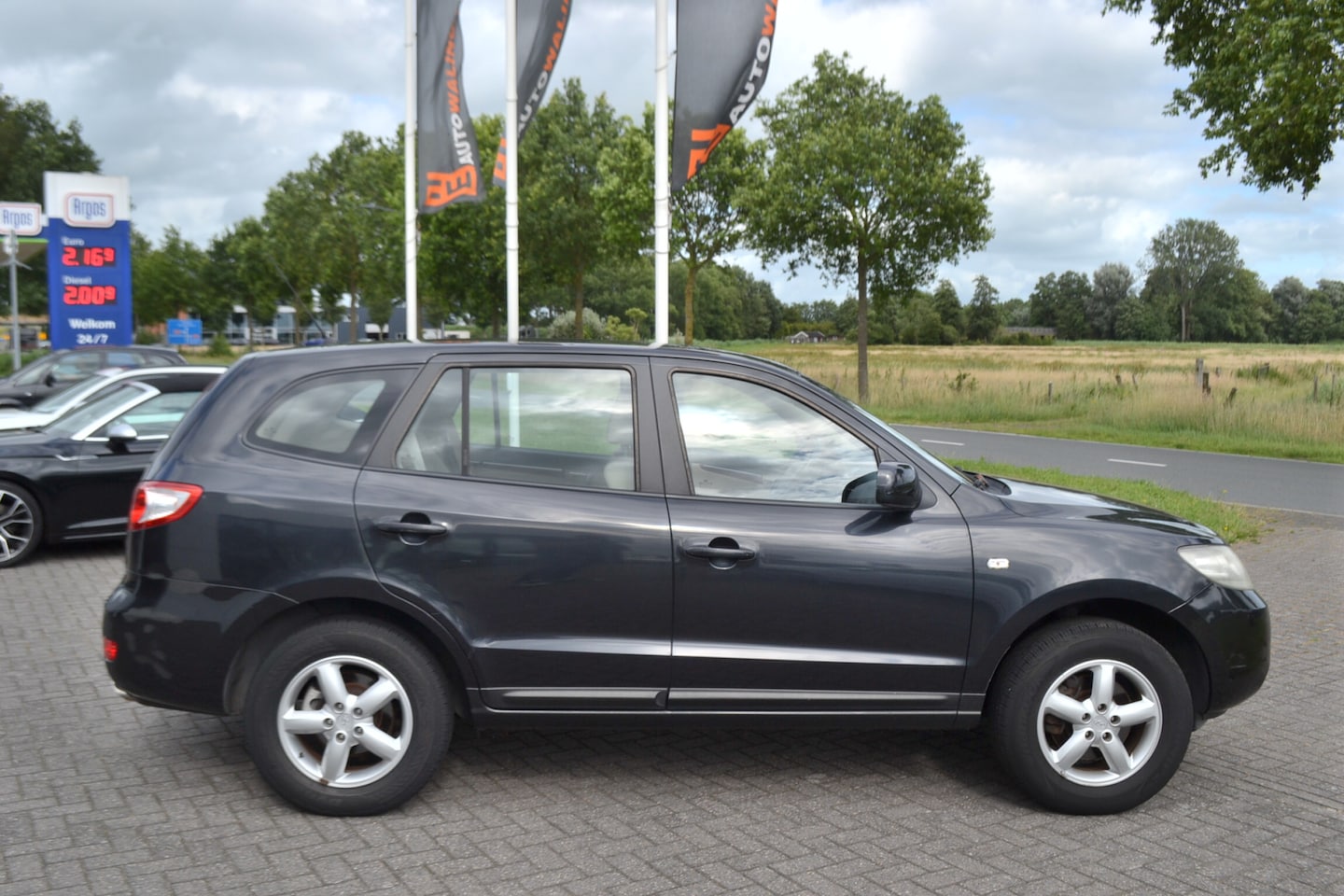Hyundai Santa Fe - 2.7i V6 Active Airco Trekhaak 2000 kg elektrische ramen Cruise control - AutoWereld.nl