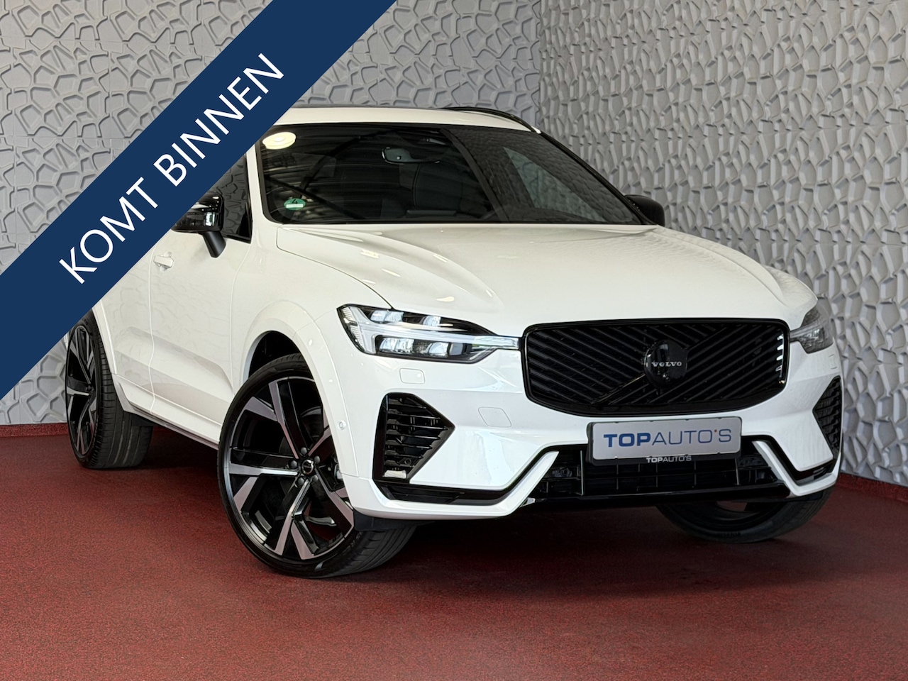 Volvo XC60 - 456PK 2.0 T8 456PK AWD ULTRA ! BLACK EDITION STOEL/STUUR.VER. 22''LMV PANO HEADUP HARMAN K - AutoWereld.nl