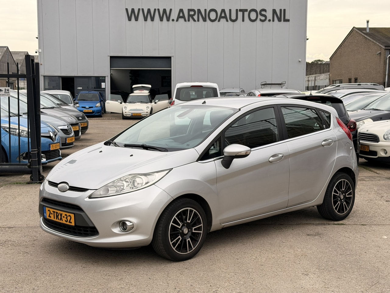 Ford Fiesta - 1.25 Limited 1.25 Limited 5-DEURS, AIRCO, APK TOT 29-06-27, STUURBEKRACHTIGING, ELEK-RAMEN, RADIO-CD-MP - AutoWereld.nl