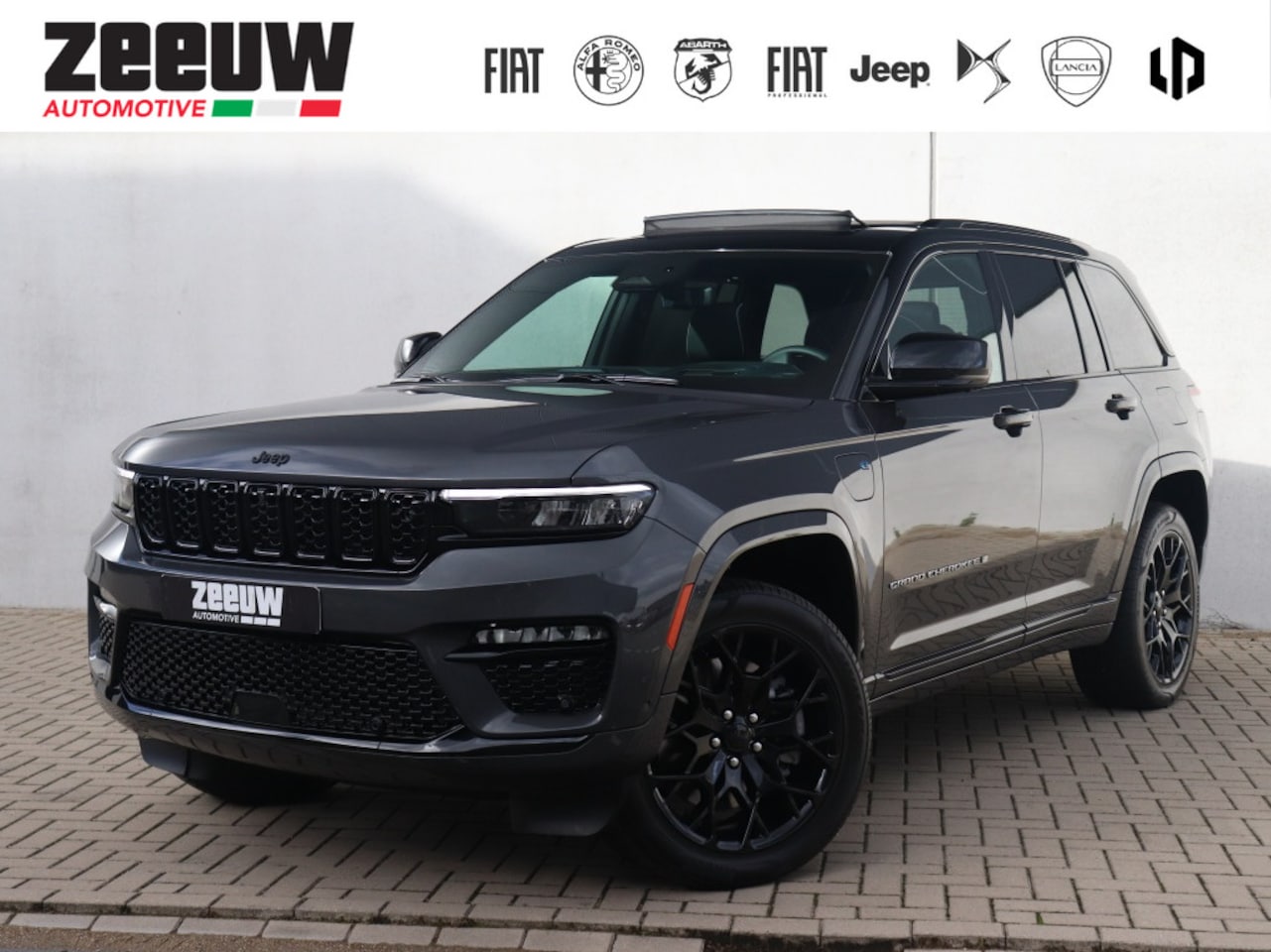 Jeep Grand Cherokee - Summit Reserve 4xe 380 PK | Pano | Trekhaak | Black | 21" - AutoWereld.nl