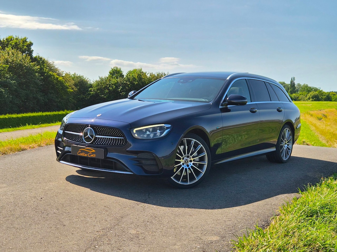 Mercedes-Benz E-klasse Estate - 300 e AMG Line | Pano | ACC - AutoWereld.nl
