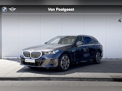 BMW 5-serie Touring - 520i M-Sport / Comfort Stoelen / Glazen dak / Comfort Acces / Getinte Ramen / Trekhaak