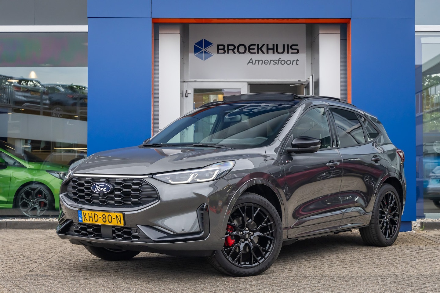 Ford Kuga - 2.5 PHEV ST-Line X 243pk | Black- & Winter Pack | Pano | Elekt. Trekhaak | Matrix Led | Cr - AutoWereld.nl